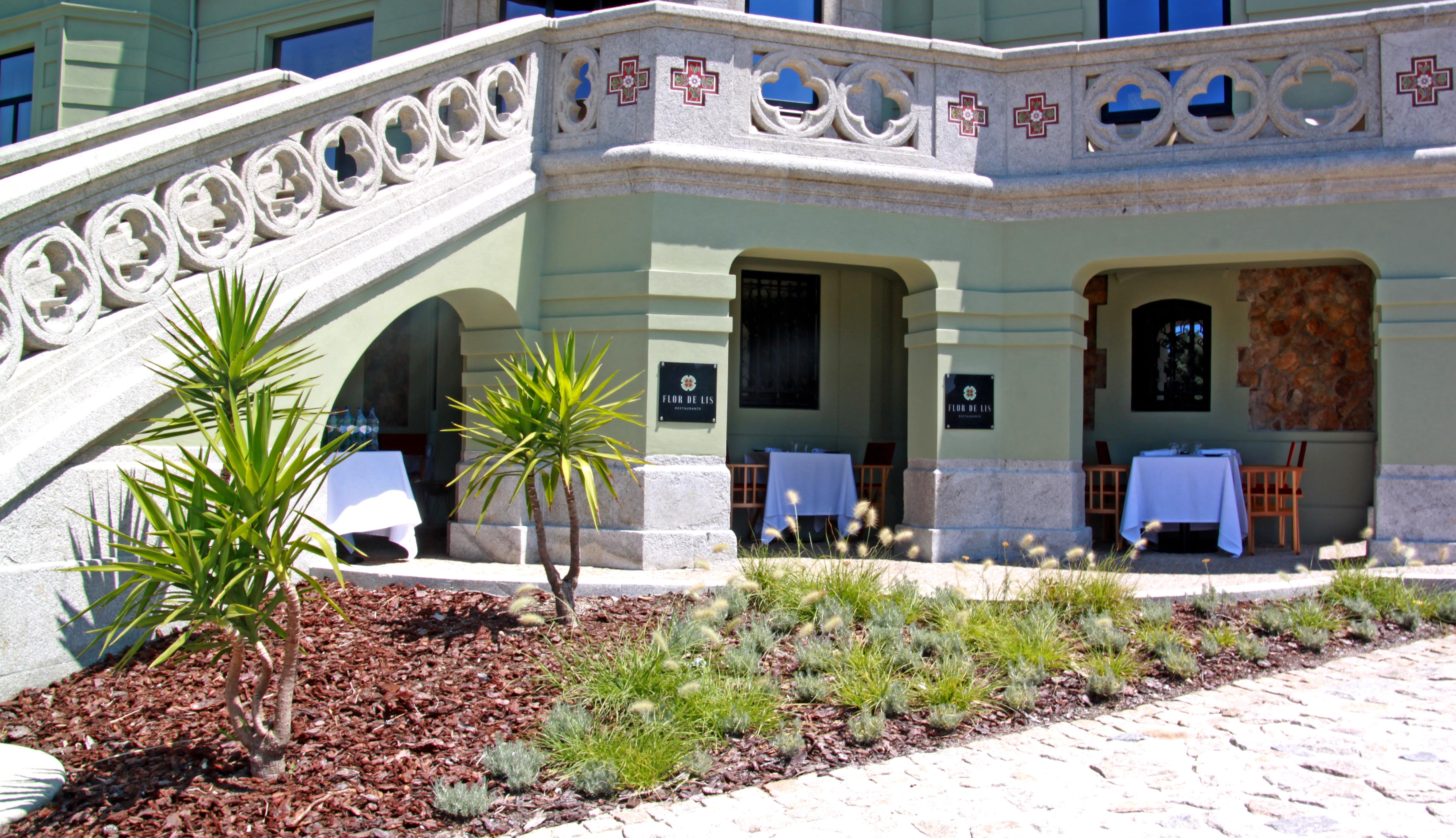 Vila Foz Hotel & Spa - Member Of Design Hotels Porto Luaran gambar The exterior of the restaurant
