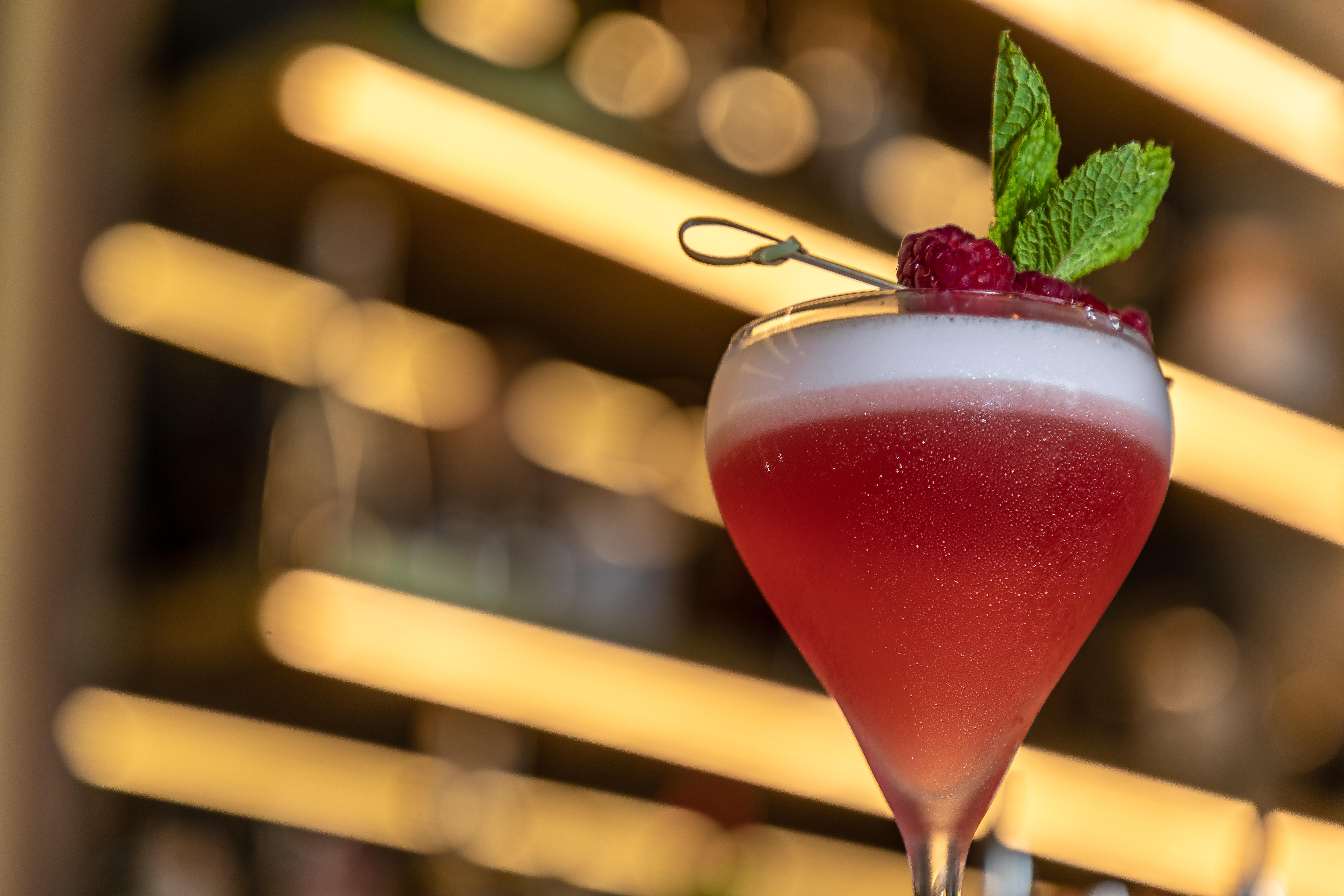 Vila Foz Hotel & Spa - Member Of Design Hotels Porto Luaran gambar A Clover Club cocktail