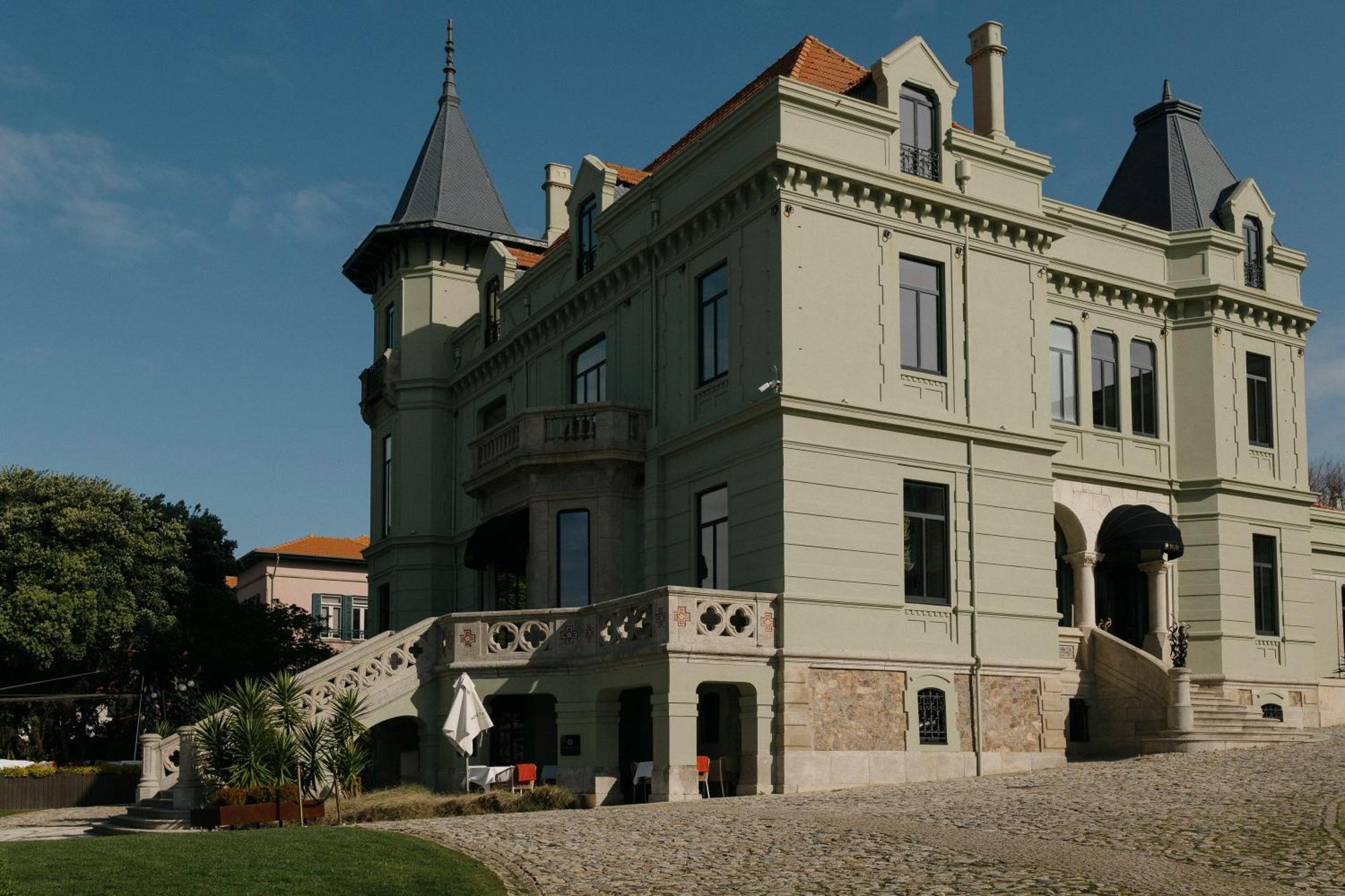 Vila Foz Hotel & Spa - Member Of Design Hotels Porto Luaran gambar The Château de la Bégude